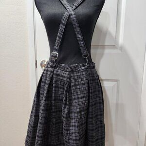 Hot Topic Plaid Plus size skirt with matching suspenders